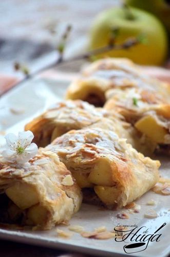 Apfelstrudel o Apple strudel coratdo