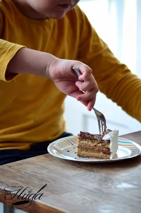 Tarta de galletas y chocolate - de la abuela porción