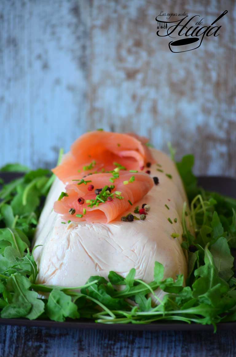 Mousse de salmón ahumado al vodka bandeja
