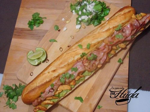 Bocadillo de pollo con guacamole