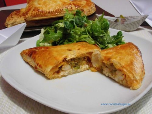 Hojaldre de lubina relleno de vieiras cortado