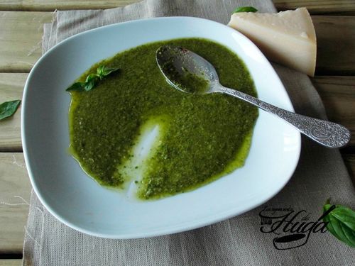 Salsa pesto foto
